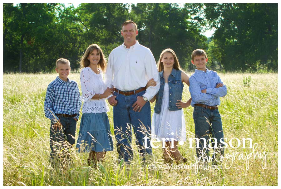 Austin TX family photographer, outdoor family portrait